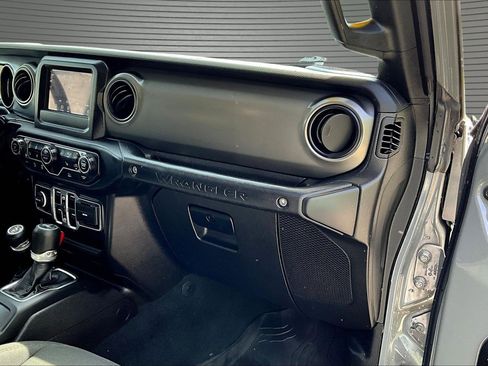 Used 2022 Jeep Wrangler Unlimited Sport AWD/4WD image 18