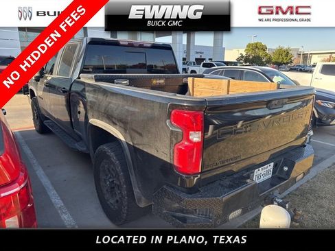 Used 2021 Chevrolet Silverado 2500 LTZ w/ LTZ Plus Package image 6