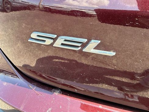 Used 2022 Ford Edge SEL AWD/4WD image 16