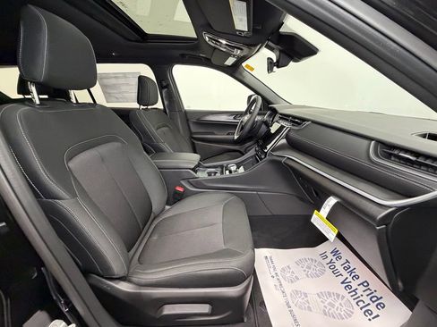 New 2026 Jeep Grand Cherokee L Laredo AWD/4WD image 12