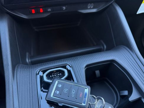 New 2026 Jeep Cherokee Limited image 11