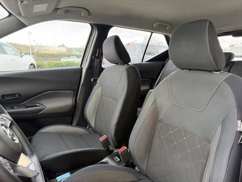 Used 2018 Nissan Kicks S image 15