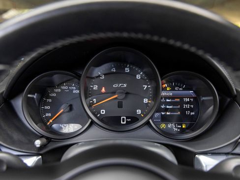 Used 2021 Porsche 718 Cayman GTS RWD image 39