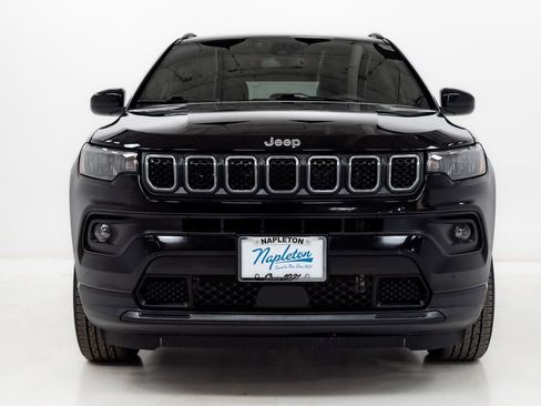 Used 2023 Jeep Compass Latitude AWD/4WD image 6