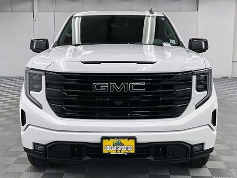 Used 2023 GMC Sierra 1500 Elevation w/ Elevation Premium Package AWD/4WD image 4