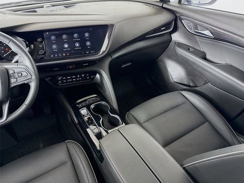 Used 2023 Buick Envision Essence image 22