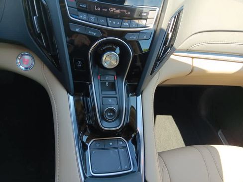 Used 2024 Acura RDX SH-AWD image 25