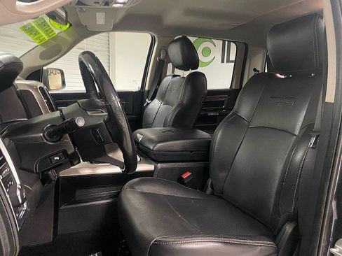 Used 2017 RAM 1500 Laramie w/ Convenience Group image 9