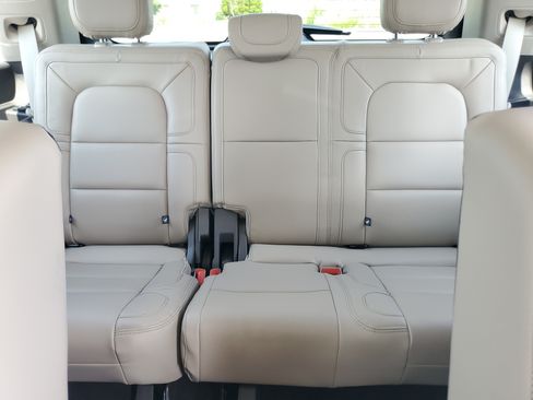 Certified 2024 Lincoln Navigator Reserve AWD/4WD image 20