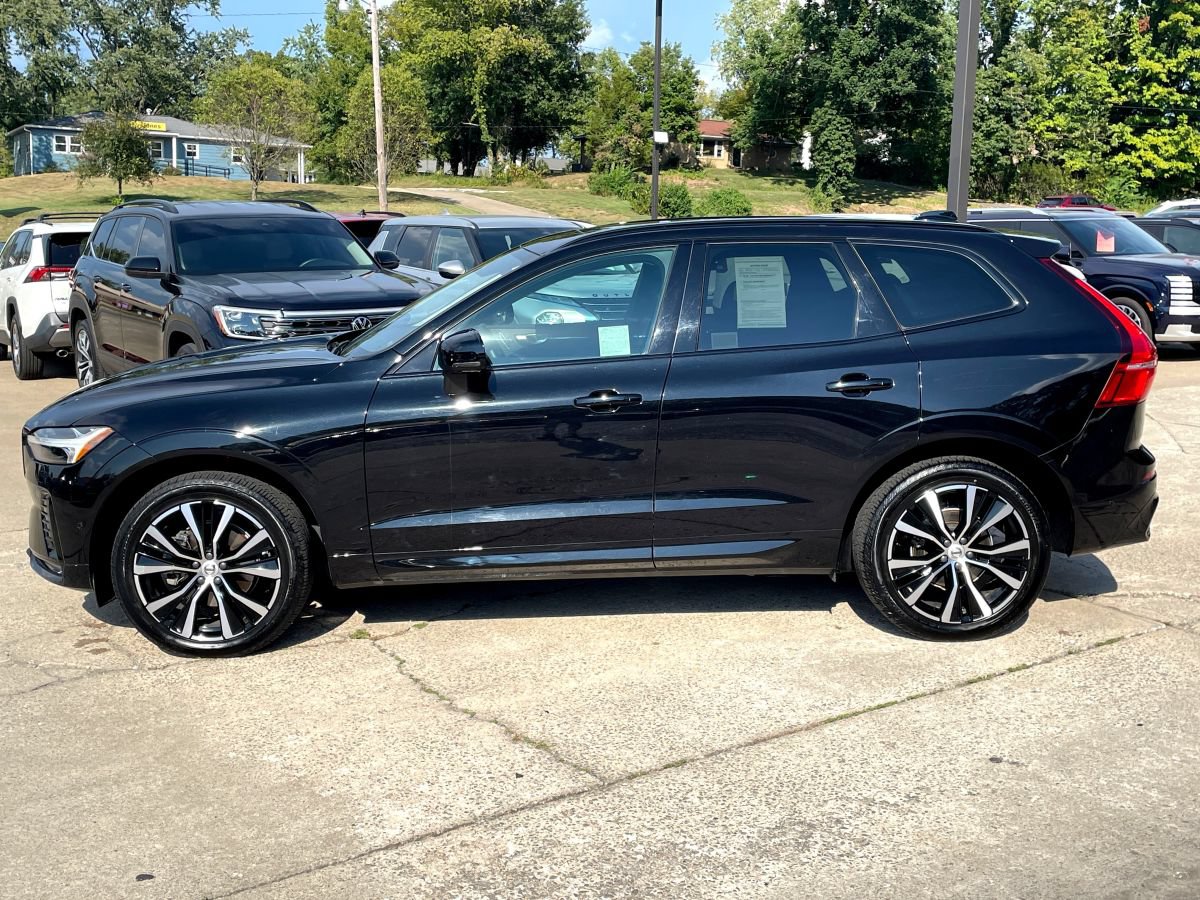 Used 2024 Volvo XC60 B5 Plus w/ Protection Package Premier AWD/4WD image 3