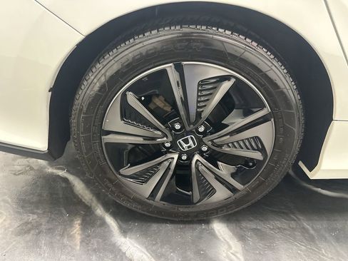 Used 2018 Honda Civic EX image 31