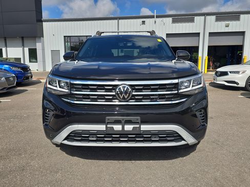 Used 2023 Volkswagen Atlas Cross Sport SE w/ Panoramic Sunroof Package AWD/4WD image 3