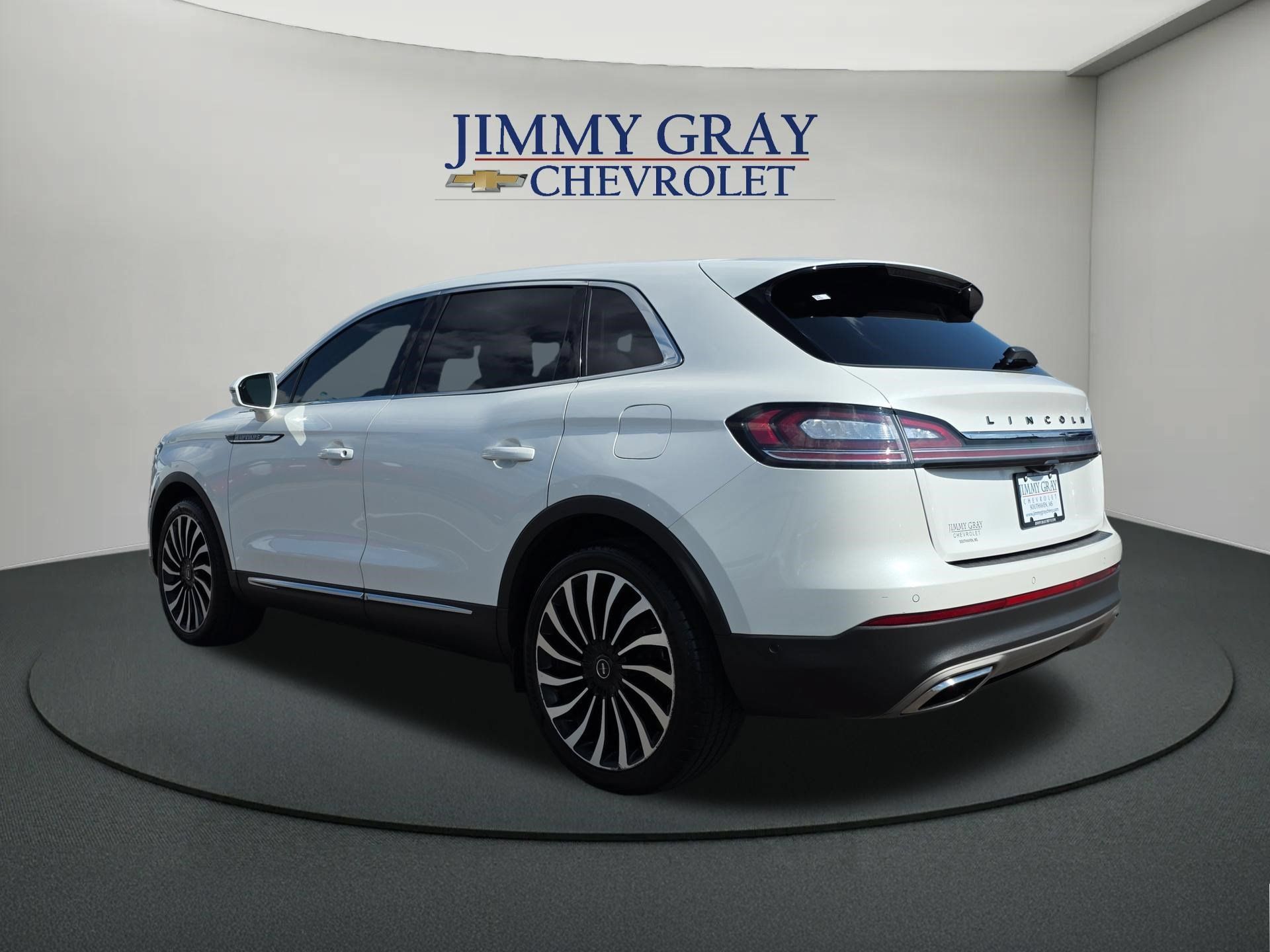 Used 2023 Lincoln Nautilus Black Label w/ Cargo Utility Package AWD/4WD image 3
