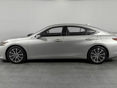 Used 2019 Lexus ES 300h w/ Premium Package FWD image 3