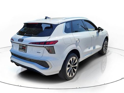 New 2026 Audi Q3 quattro 2.0T image 4