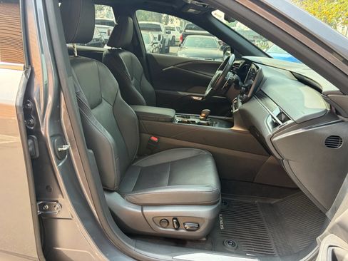 Used 2023 Lexus RX 350 w/ Cold Area Package AWD/4WD image 21
