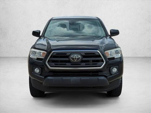 Used 2019 Toyota Tacoma SR5 RWD image 2