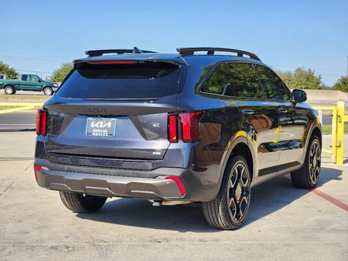 New 2025 Kia Sorento X-Line EX image 4