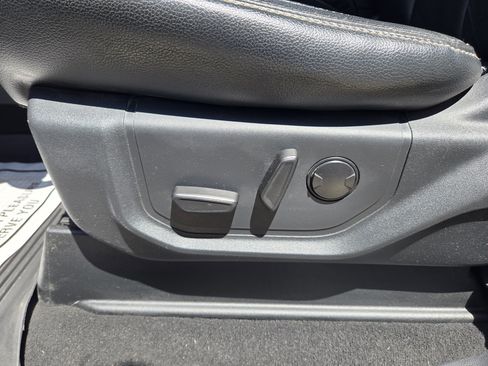 Certified 2022 Ford F350 Lariat w/ Lariat Ultimate Package image 20