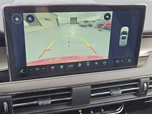 New 2026 Lincoln Corsair Premiere image 17