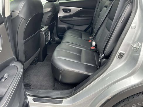 Used 2019 Nissan Murano SL w/ SL Technology Package FWD image 12