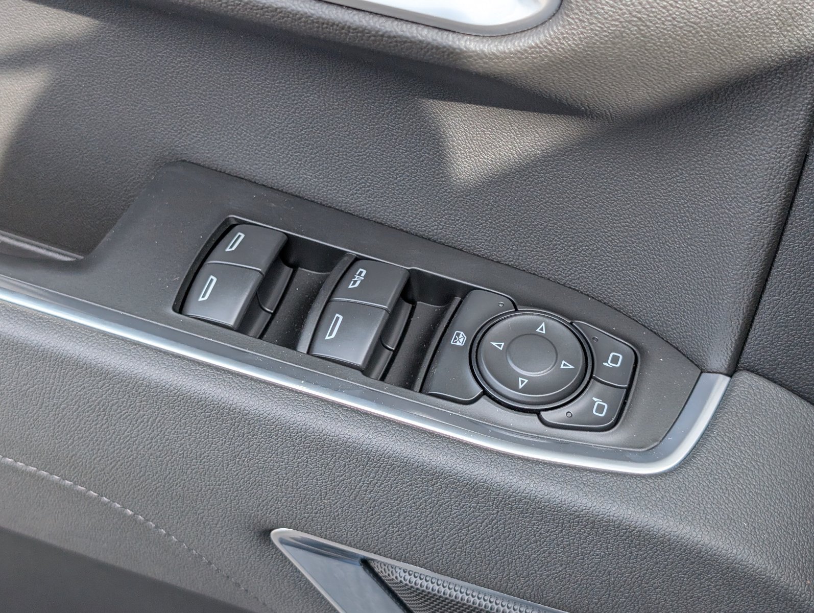 New 2026 Chevrolet Silverado 1500 RST w/ LPO, Liner Protection Package AWD/4WD image 16