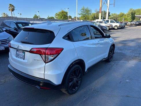 Used 2021 Honda HR-V Sport image 4
