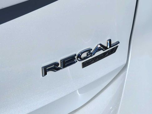 Used 2019 Buick Regal Essence w/ Driver Confidence Package I AWD/4WD image 12