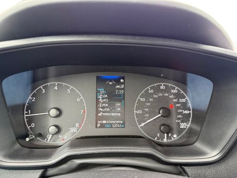 Used 2024 Toyota Corolla LE FWD image 11