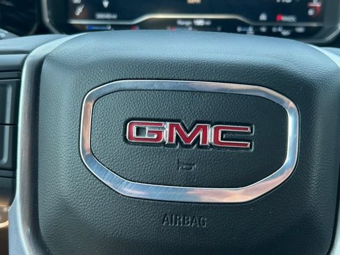 Used 2024 GMC Sierra 1500 Elevation RWD image 32