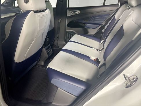 New 2025 Volkswagen ID.4 Pro S Plus image 21