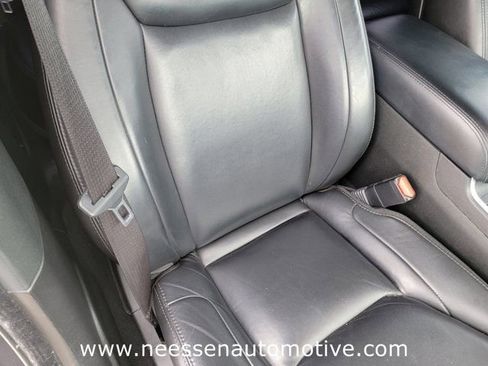 Used 2022 Chrysler 300 Touring L RWD image 10