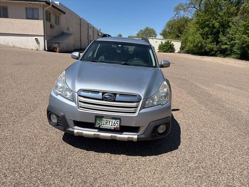 Used 2014 Subaru Outback 2.5i Limited w/ Moonroof Package AWD/4WD image 8