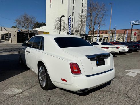 Used 2018 Rolls-Royce Phantom Sedan image 11