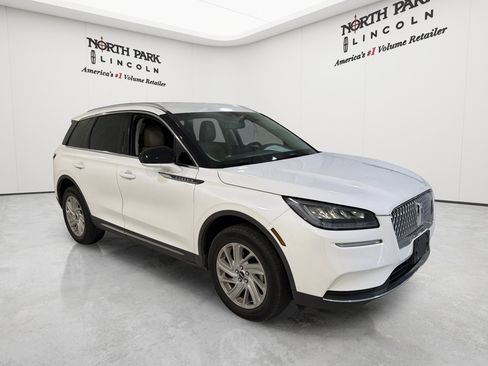 Used 2022 Lincoln Corsair FWD image 7