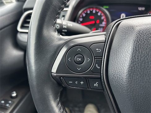 Used 2022 Toyota Camry XSE image 23