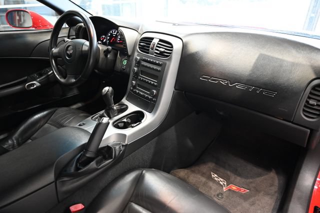 Used 2006 Chevrolet Corvette Coupe RWD image 15