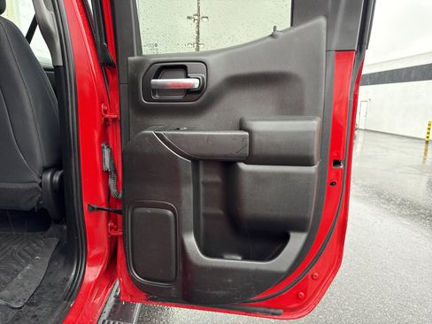 Used 2019 Chevrolet Silverado 1500 Custom Trail Boss w/ Custom Convenience Package image 32