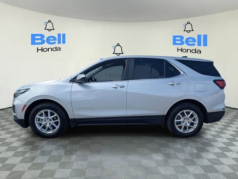 Used 2022 Chevrolet Equinox LT w/ Driver Convenience Package FWD image 2