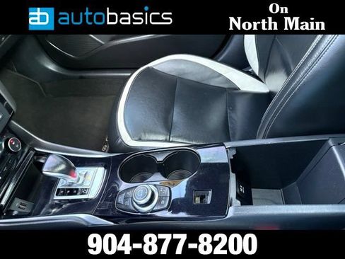 Used 2017 INFINITI QX30 Sport w/ Sport Leather Package FWD image 19