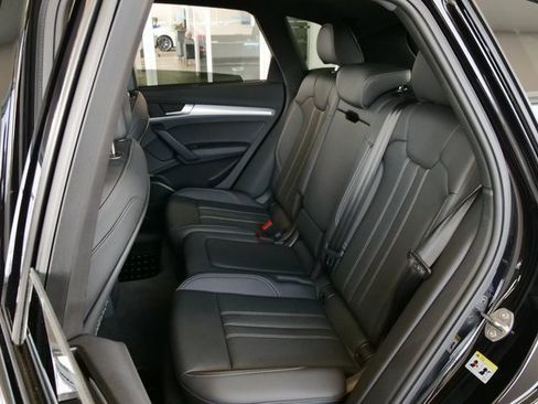 Certified 2025 Audi Q5 Prestige w/ Prestige Package image 12