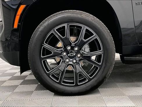 Used 2025 Chevrolet Suburban RST w/ Comfort Package AWD/4WD image 10