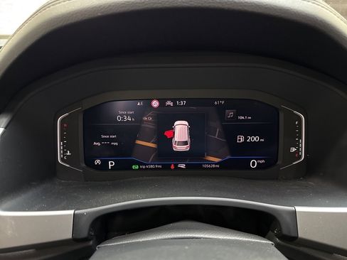 Used 2021 Volkswagen Atlas SEL R-Line image 26