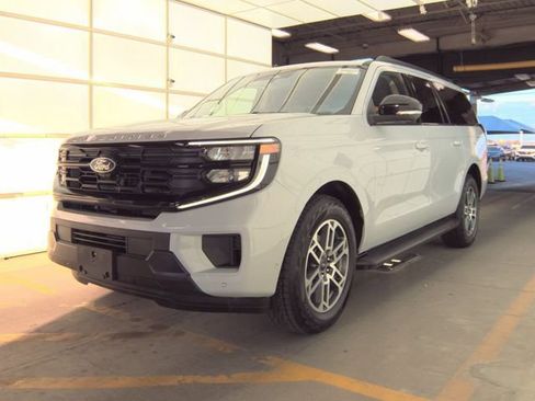 Used 2025 Ford Expedition Max Active image 13