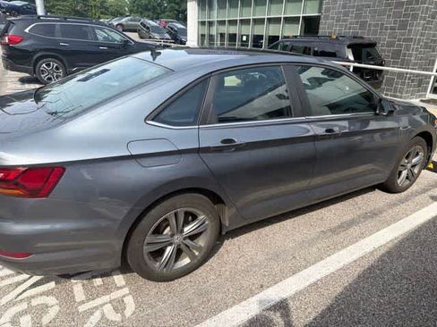 Used 2019 Volkswagen Jetta R-Line w/ R-Line Cold Weather Package FWD image 8