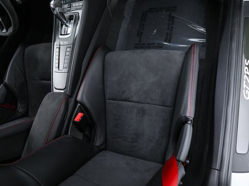 Used 2018 Porsche 911 GT2 RS image 22