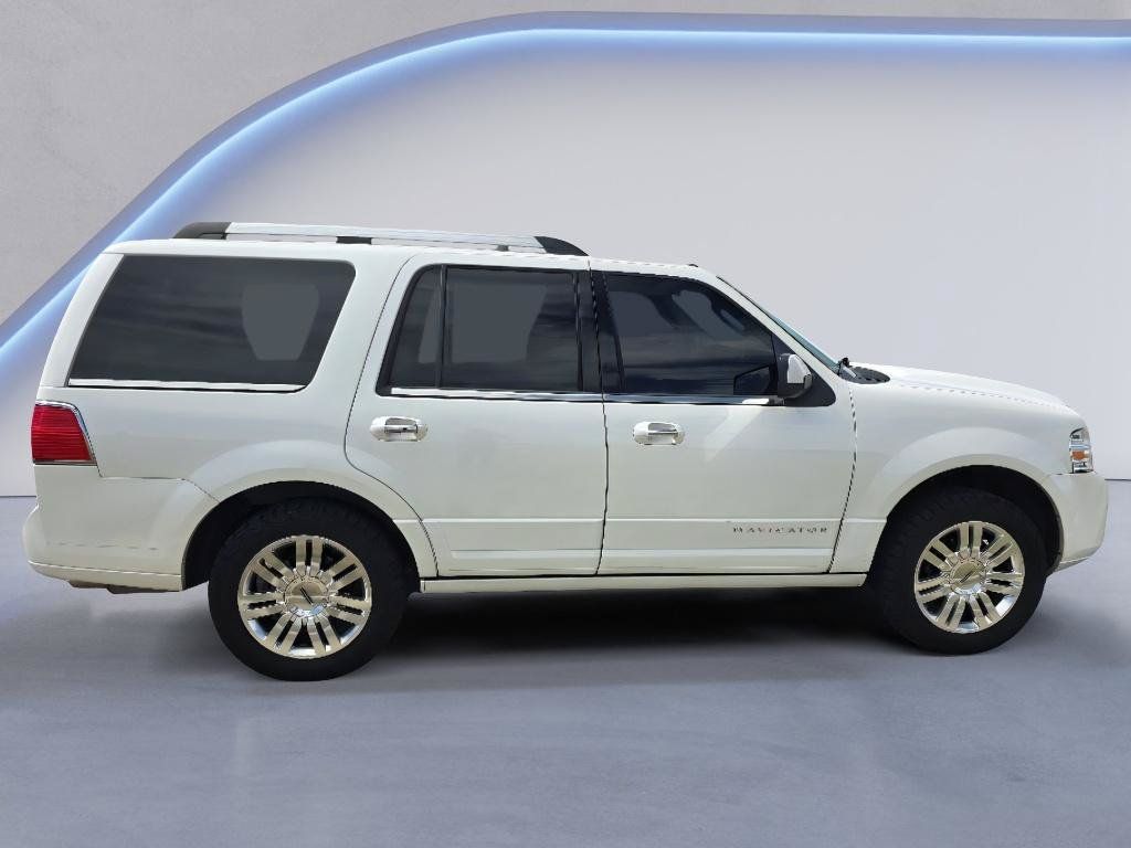 Used 2013 Lincoln Navigator 4WD w/ HD Trailer Tow Pkg image 6