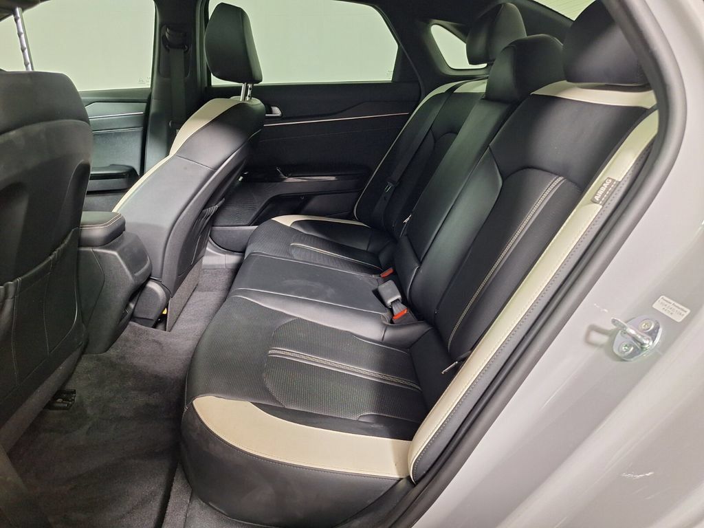 Used 2025 Kia K5 GT-Line w/ GT-Line Premium Package FWD image 10