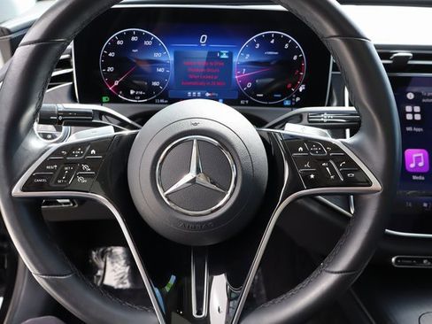 Used 2025 Mercedes-Benz E 350 4MATIC Sedan image 31