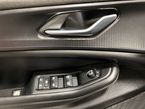 Used 2023 Jeep Grand Cherokee L Laredo image 10